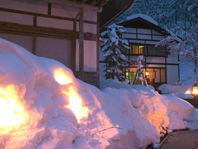 Lamp No Yado Aoni Onsen Hotel Hirakawa Exterior foto